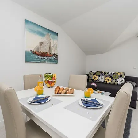 Hiperion Apartmán *