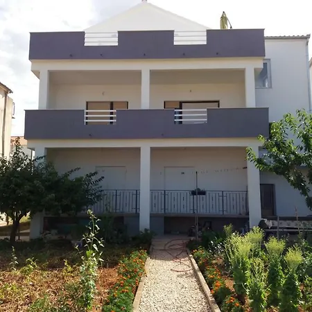 Hiperion Διαμέρισμα Ζαντάρ